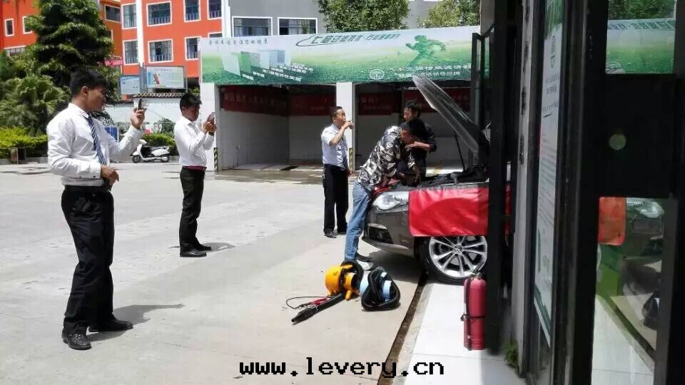 QQ图(tú)片(piàn)20150812092929.jpg QQ图(tú)片(piàn)20150812092929.jpg