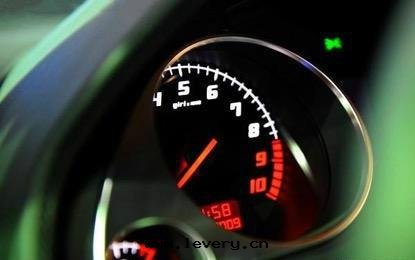 教你10个(gè)汽車日(rì)常養護小常識