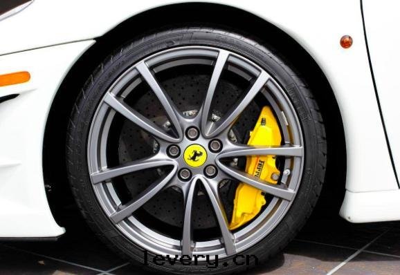 刹車盤多(duō)久需要(yào)更(gèng)換,老(lǎo)司機(jī)經(jīng)验(yàn)不靠譜