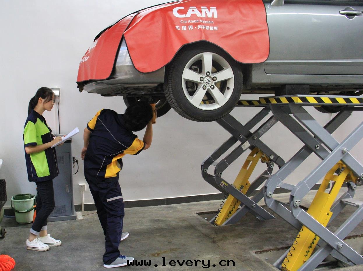 車境界圆(yuán)貧困大(dà)學(xué)生(shēng)創業致(zhì)富夢