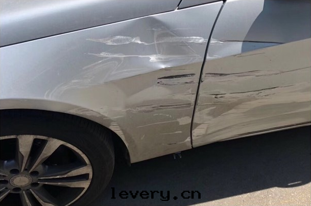 没有(yǒu)不(bù)挨刮的(de)車 總(zǒng)結K33快(kuài)蜡(là)的(de)漆面(miàn)修複方(fāng)法(fǎ)