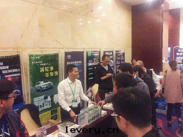 廠(chǎng)家(jiā)与4S集团智慧联動(dòng)，另(lìng)辟蹊徑，撬動(dòng)亿级汽車後(hòu)市(shì)场(chǎng)