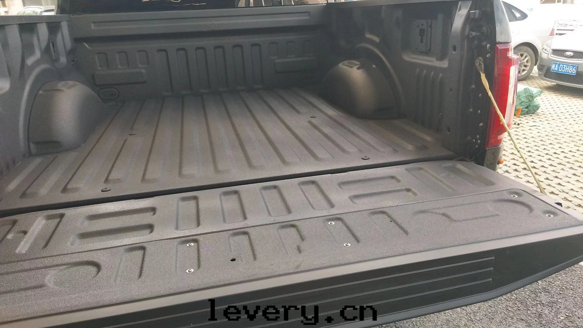 防撞 防刮 抗紫外(wài)線(xiàn)！4×4越野皮(pí)卡(kǎ)黑(hēi)科技防護衣来(lái)啦！