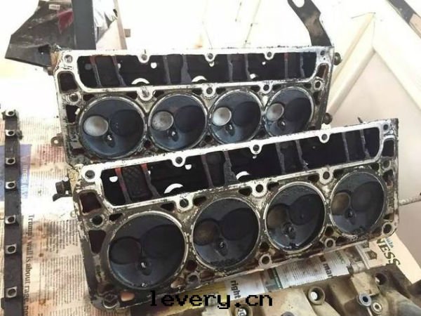 積碳清(qīng)洗劑什(shén)麼(me)牌(pái)子好(hǎo)？汽車发動(dòng)機(jī)積碳清(qīng)洗劑